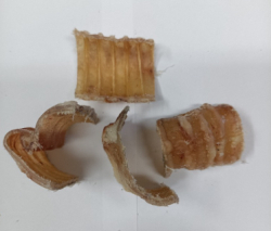 Sušené hovězí hrtany krájené 140g cca 15ks